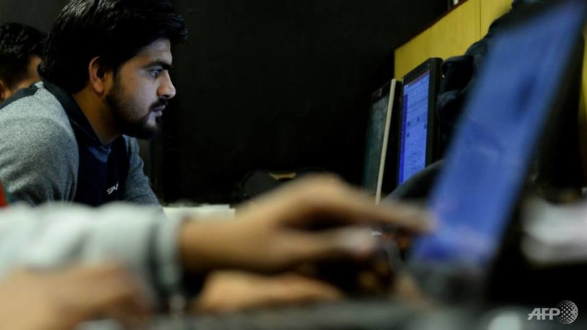 US new H-1B visa fee will not apply to existing holders, White House says